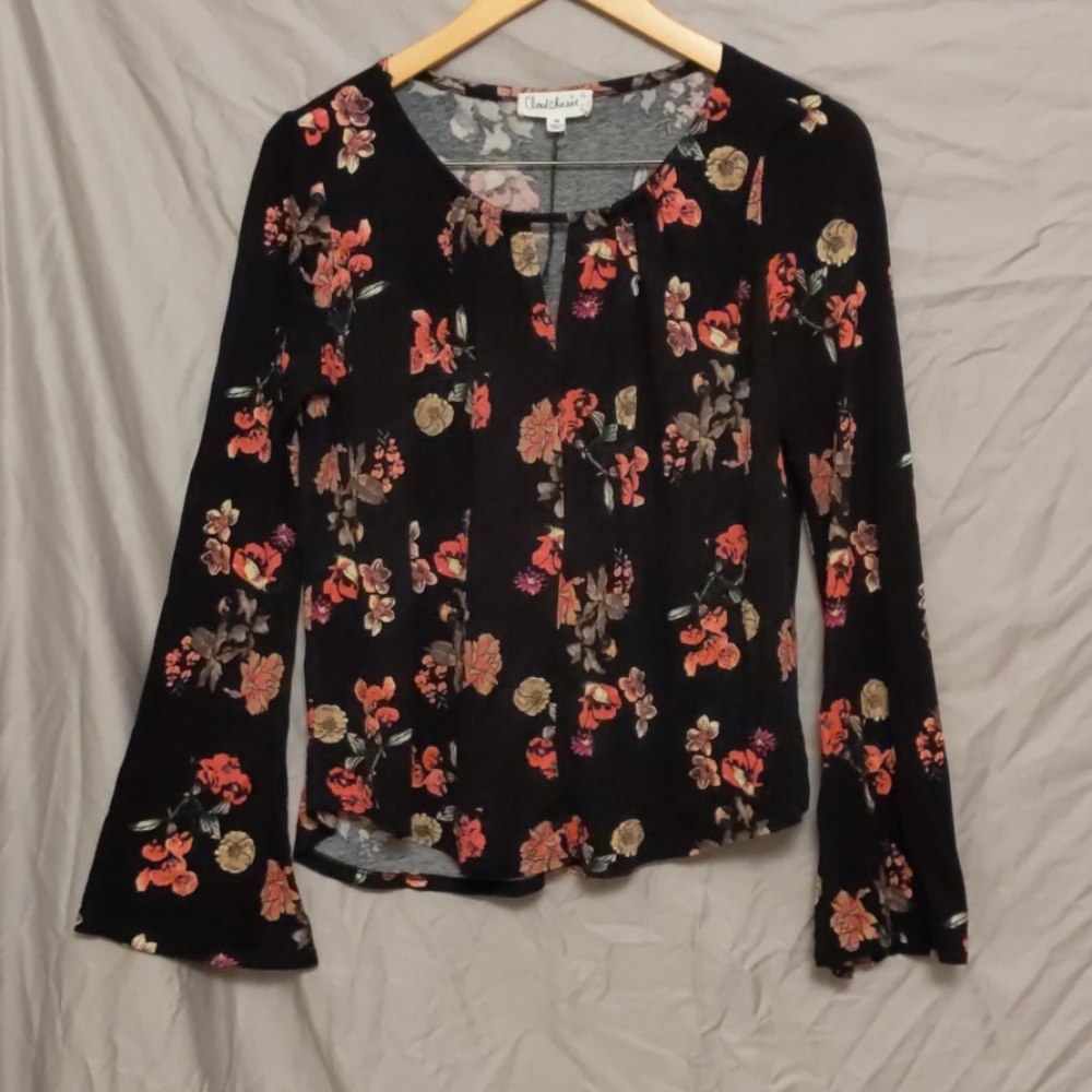 Women's Cloud Chaser Floral Top